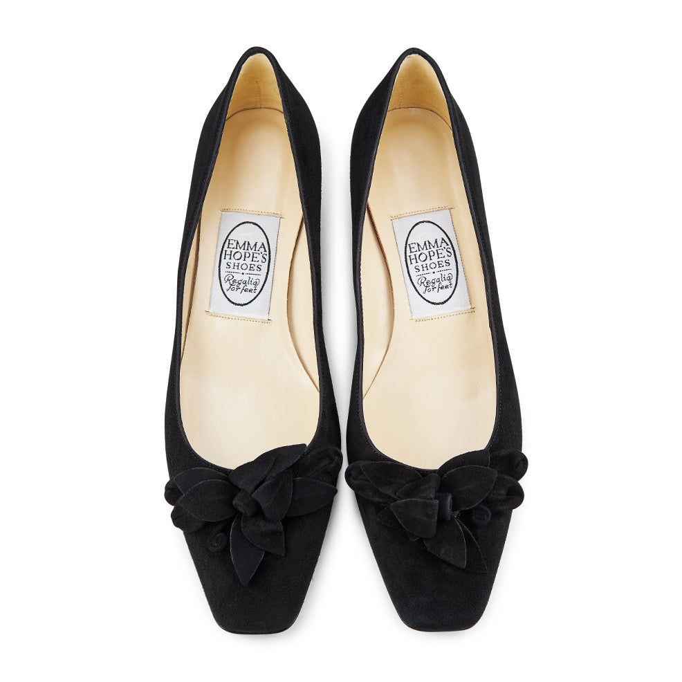 ハイヒール　ビーズ刺繍ビジュー黒 イタリア製　Emma Hope Flower Low Court-Black – Emma Hope shop